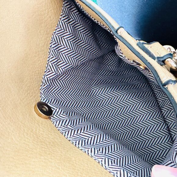 Slim Pebbled Vegan Leather Crossbody Bag Tan Tassels Adjustable Strap 9" x 9" - Picture 7 of 10